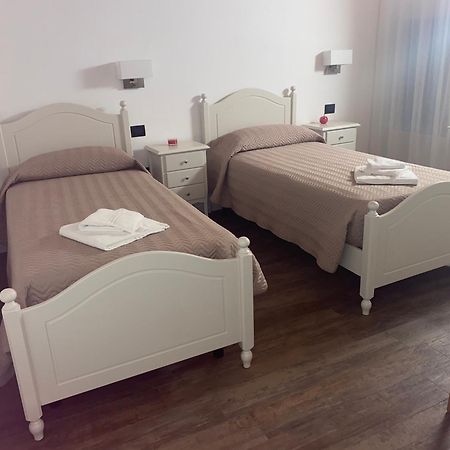 Petite Pomme Hotel Romano D'Ezzelino ภายนอก รูปภาพ