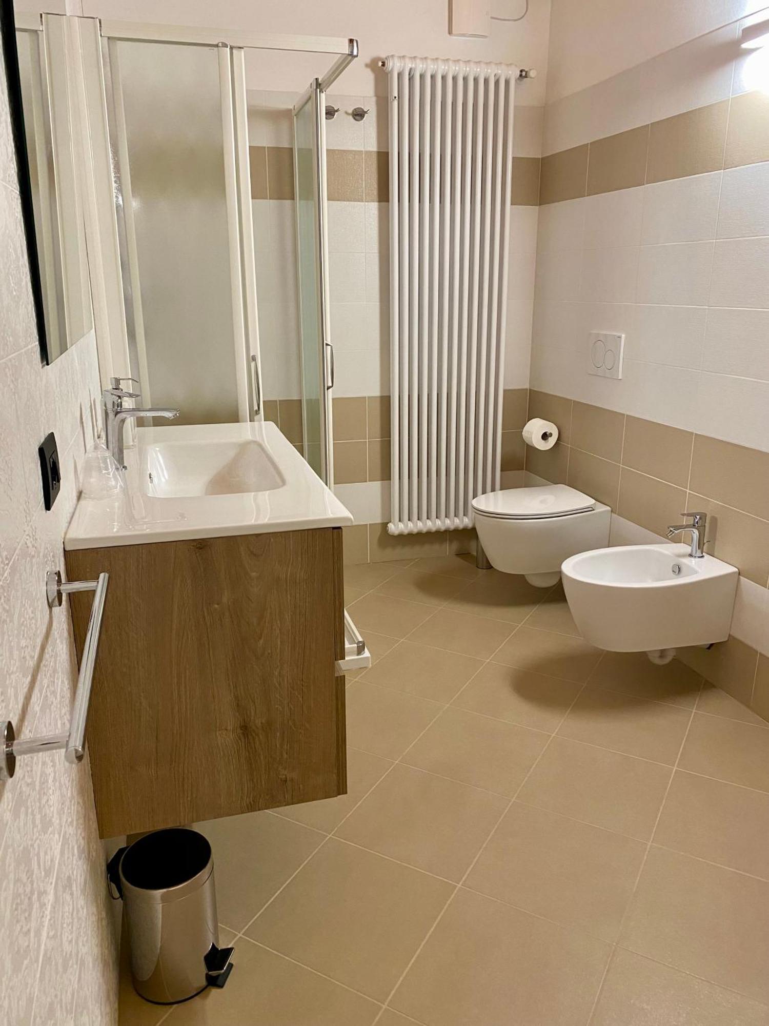 Petite Pomme Hotel Romano D'Ezzelino ภายนอก รูปภาพ