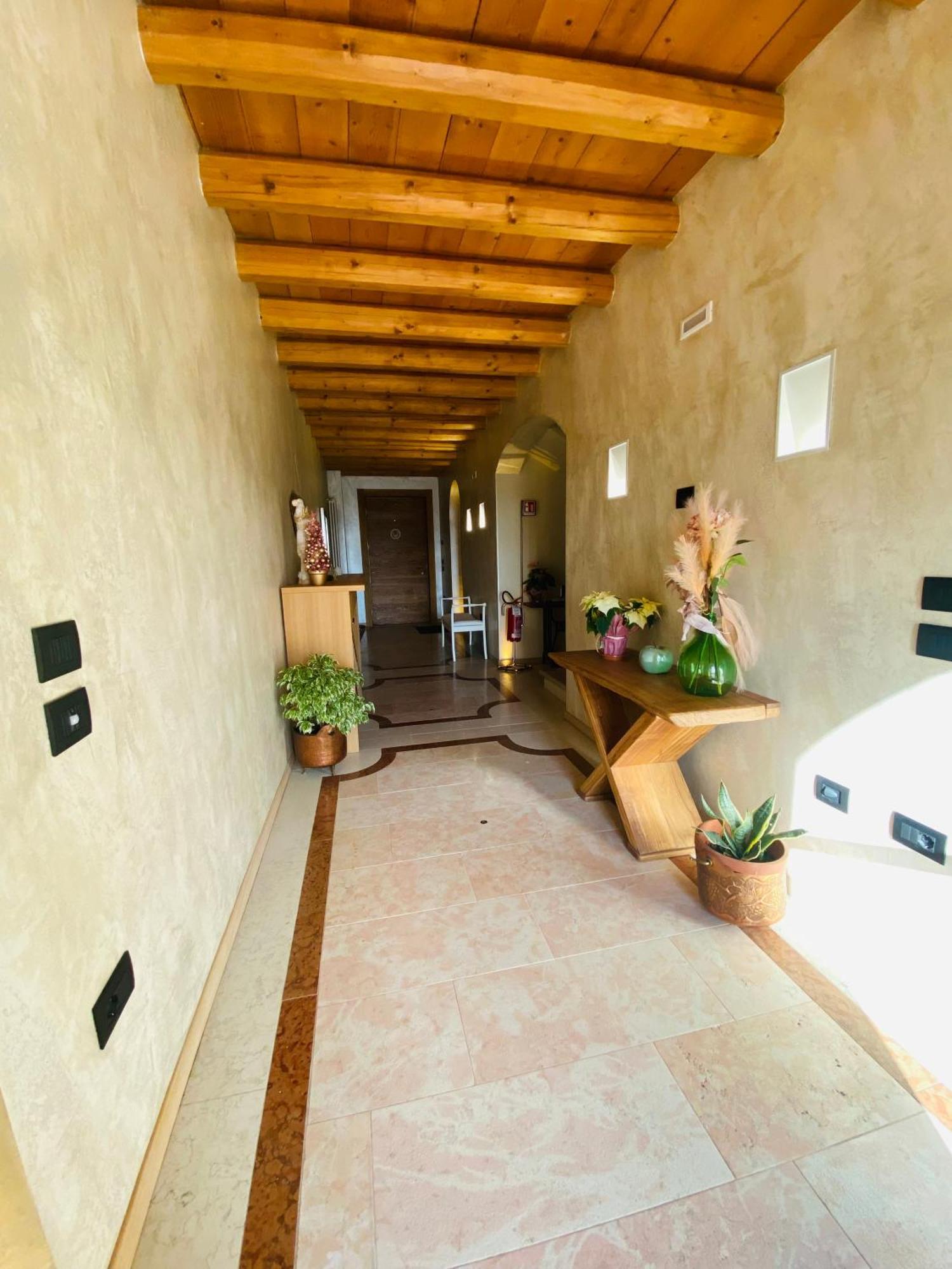Petite Pomme Hotel Romano D'Ezzelino ภายนอก รูปภาพ